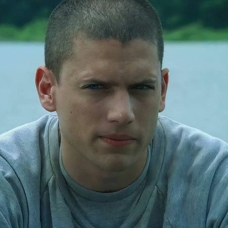 Wentworth Miller was never married to a wife.